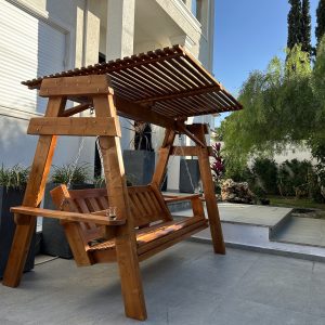 נדנדה יוקרתית לגינה